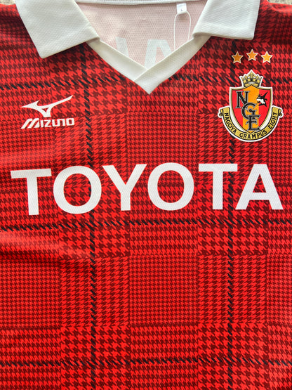 2017/18 Nagoya Grampus Home Shirt